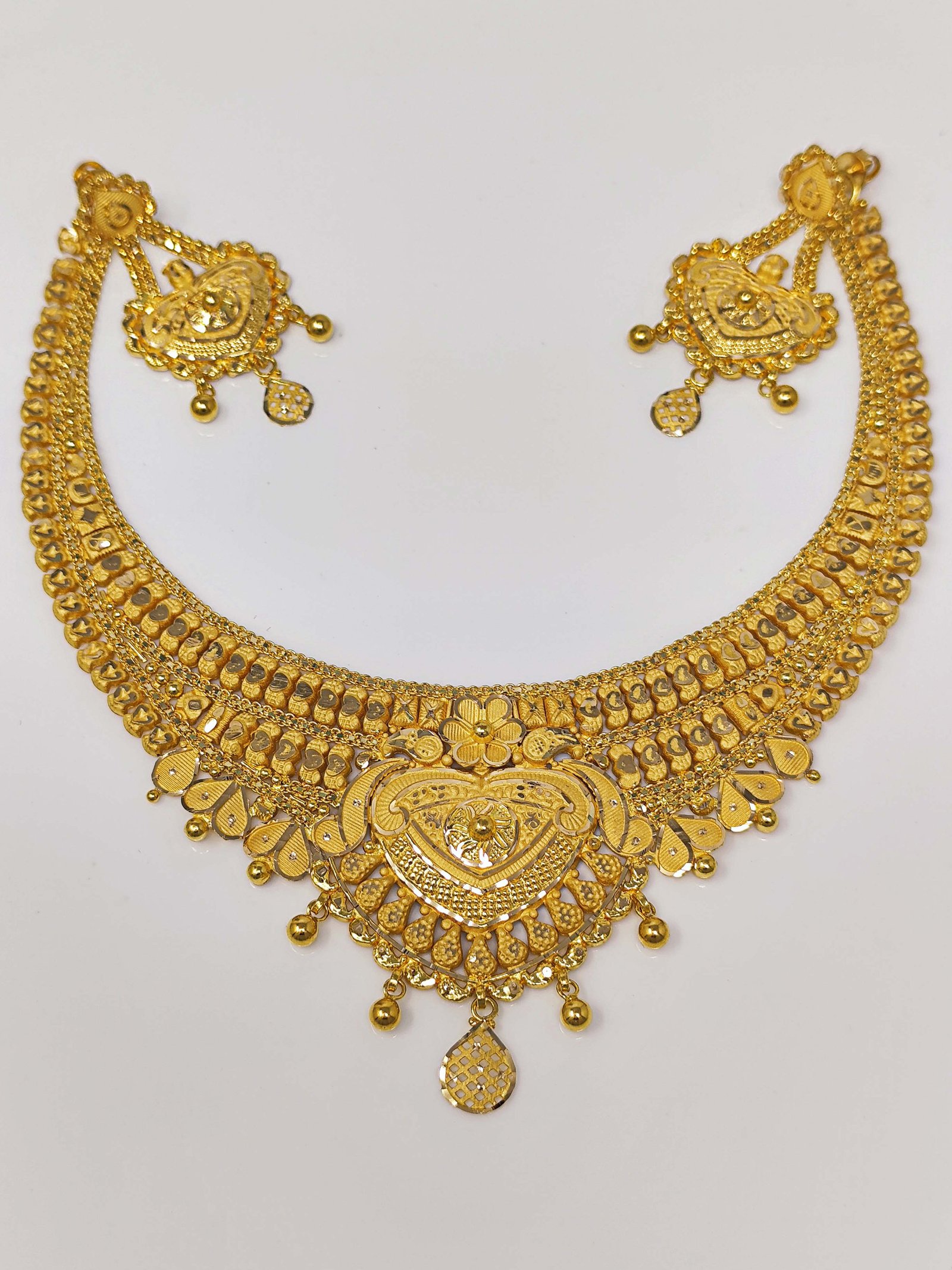Gold Necklace Set